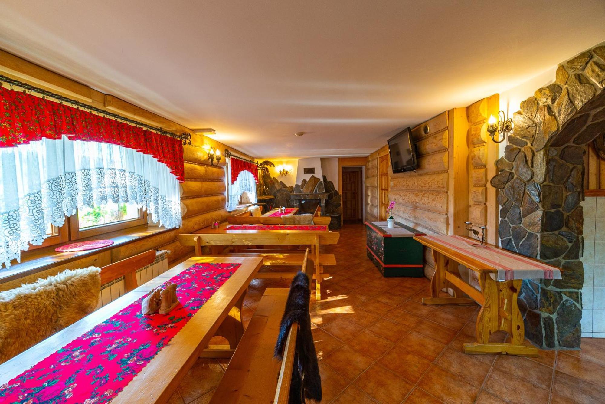 Apartamenty I Pokoje W Willi Na Ubocy Suche Exteriér fotografie